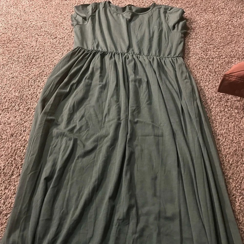 Dress - Picture 1 of 1
